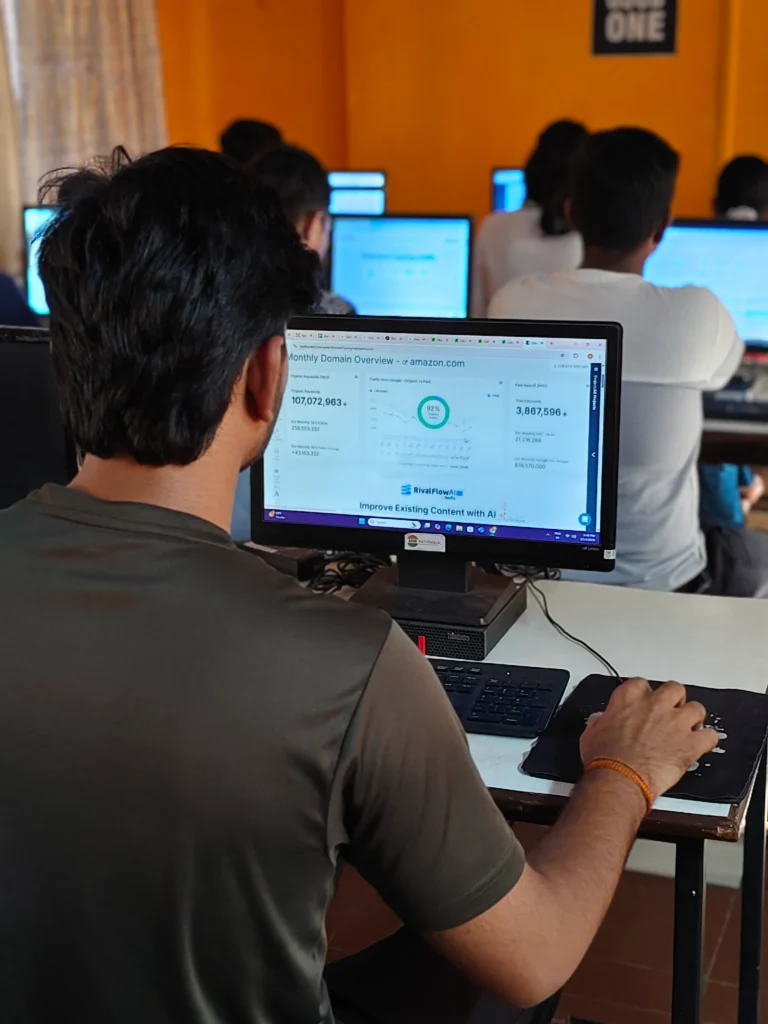 Student Learning Digital Marketing
